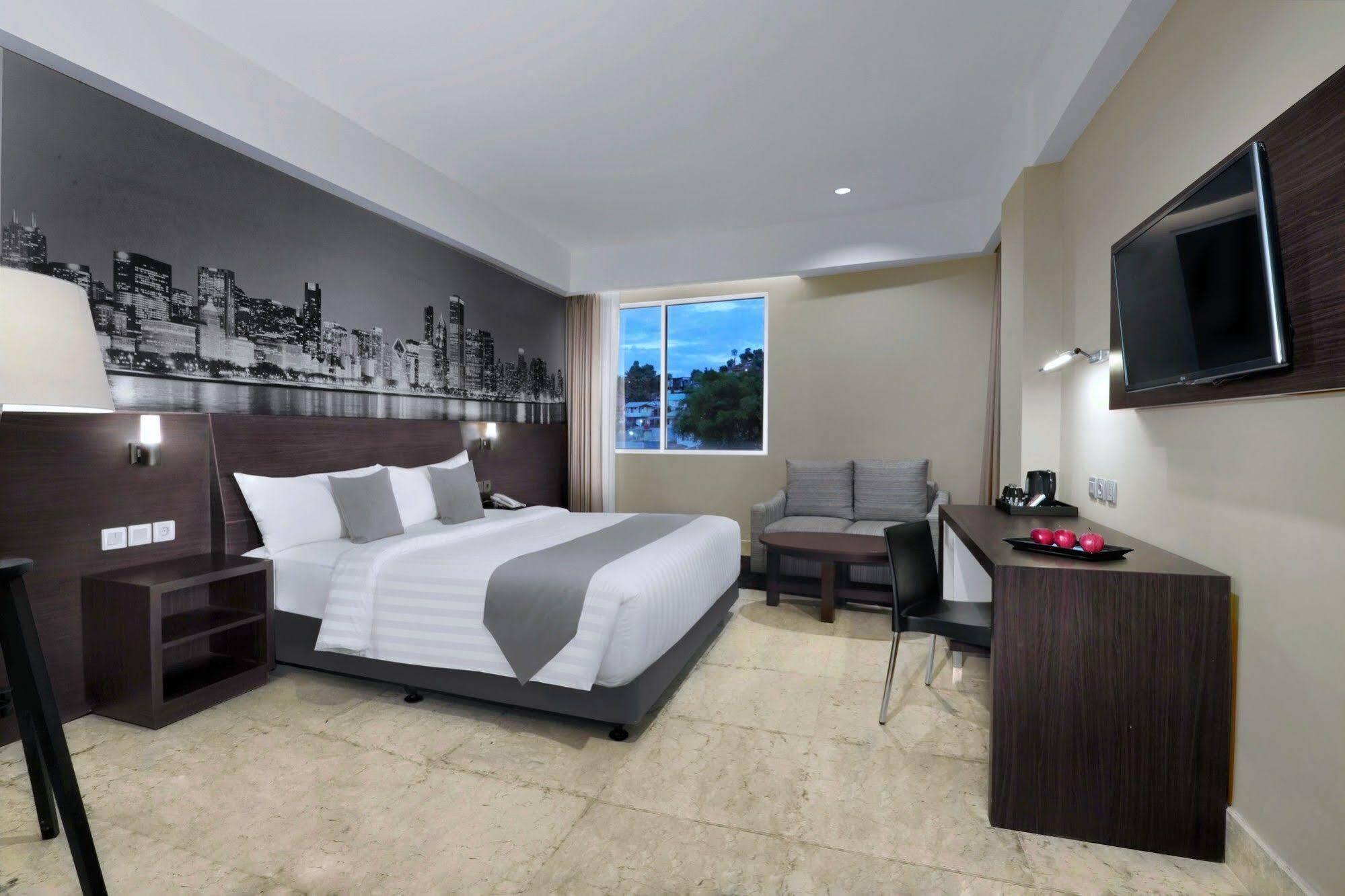 Neo+ By Aston Balikpapan (Borneo)
